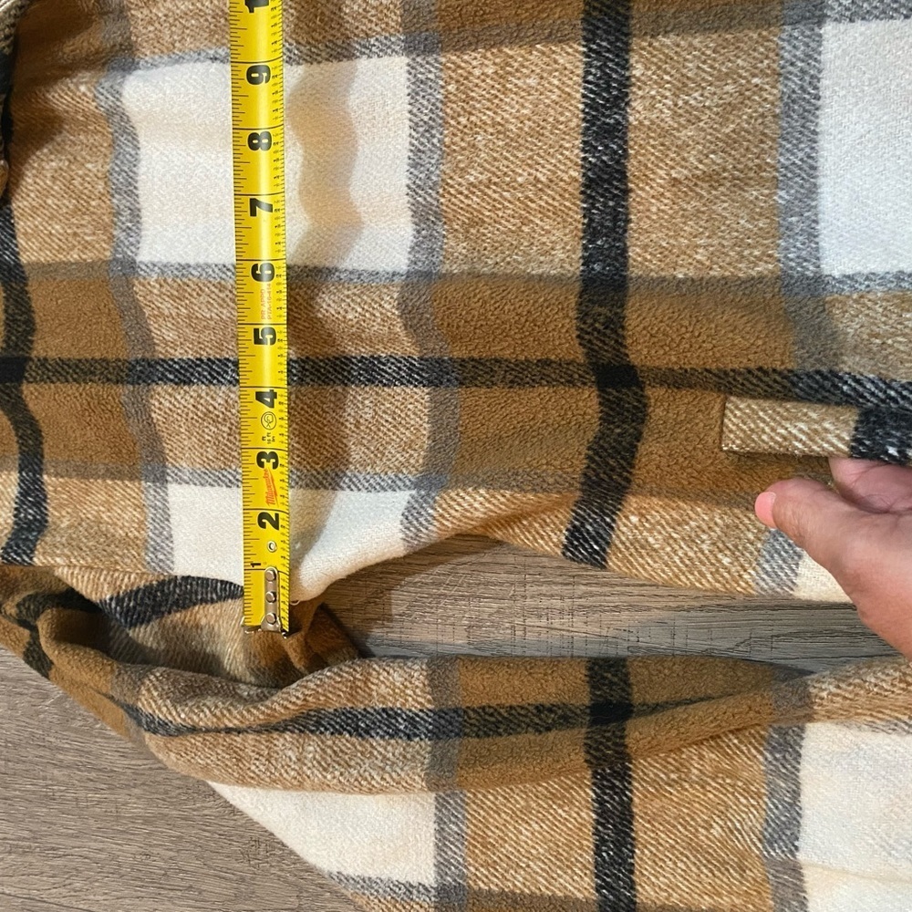 Women’s Tan Black Ivory Button Up Plaid Shacket, L or Large - Picture 7 of 11